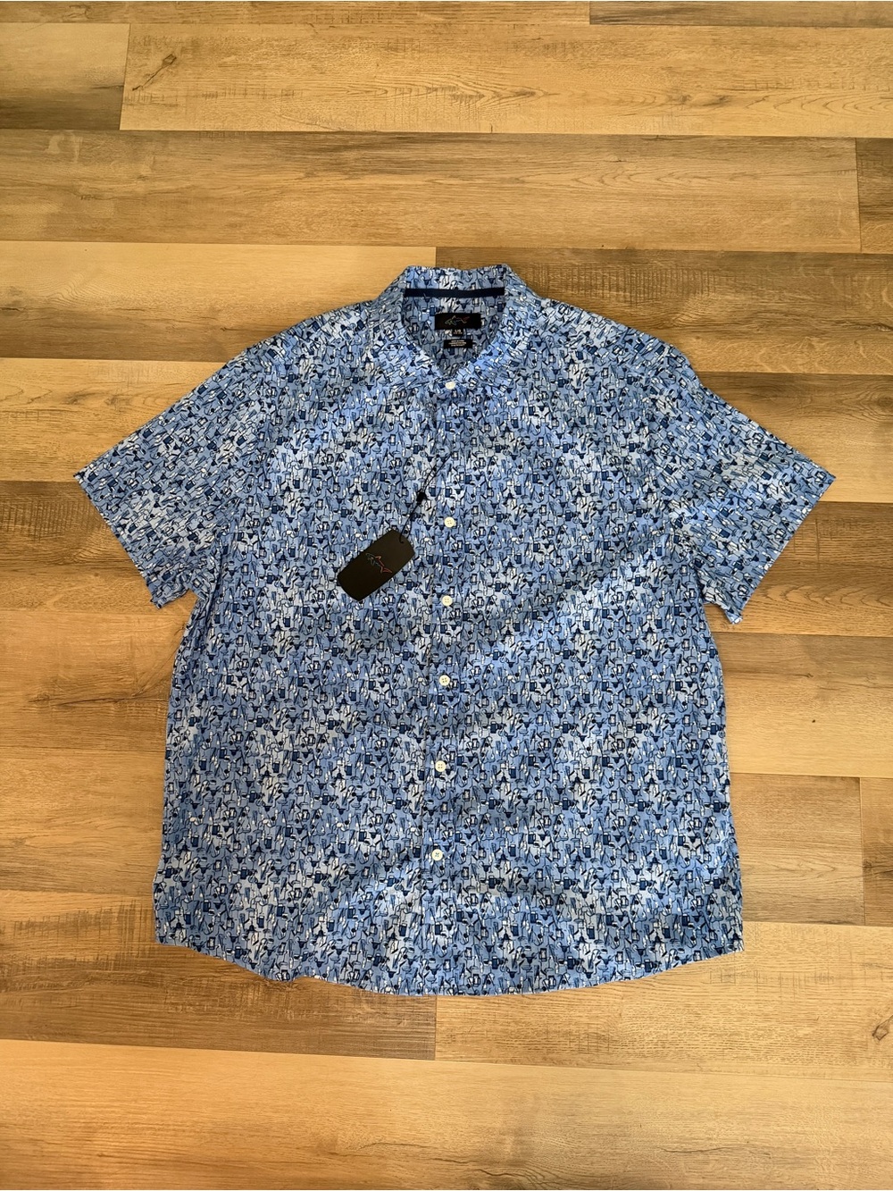 NWT! Men's Short-Sleeve button up